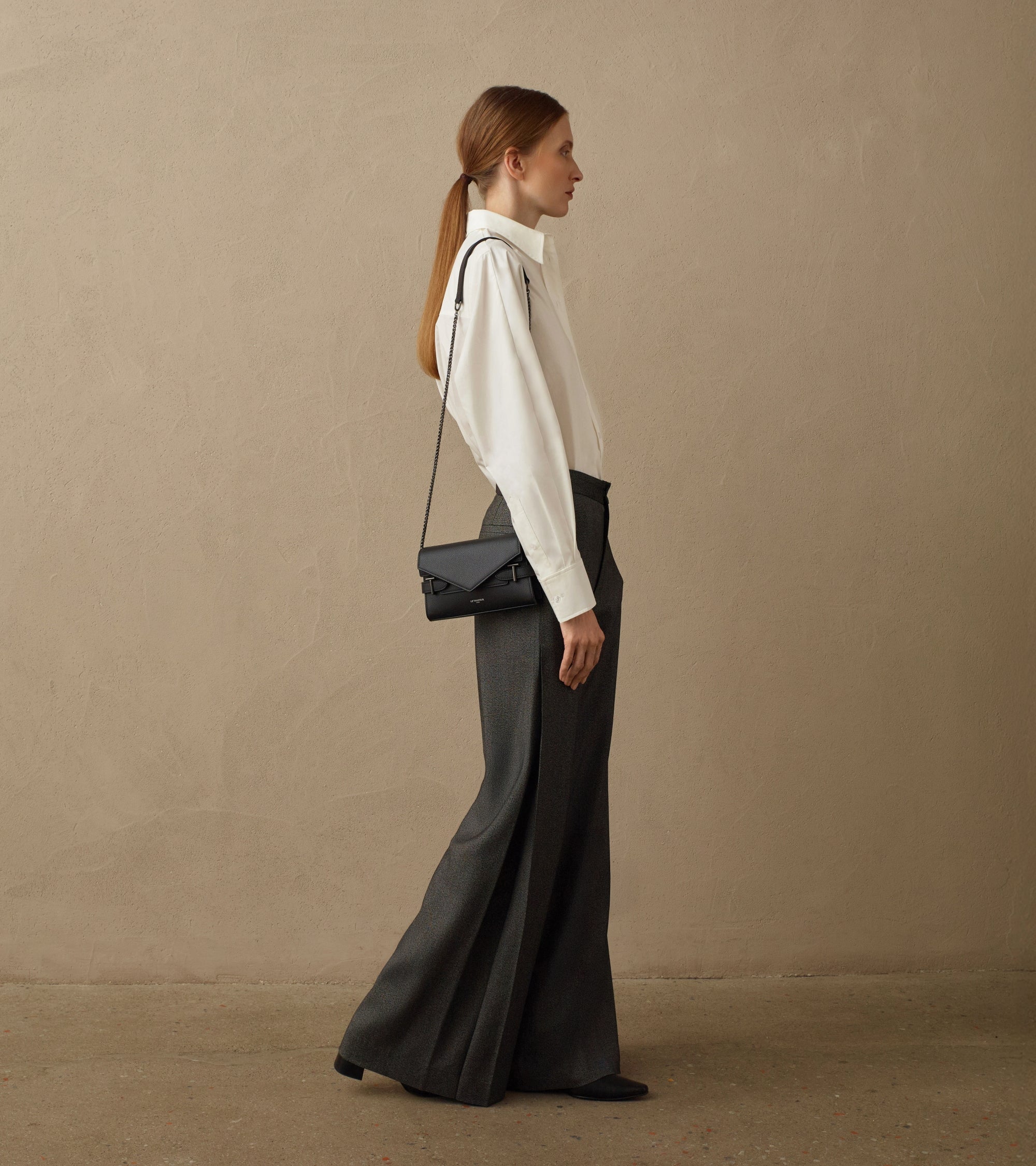 Sac pochette avec bandoulière double rabat Emilie en cuir grainé