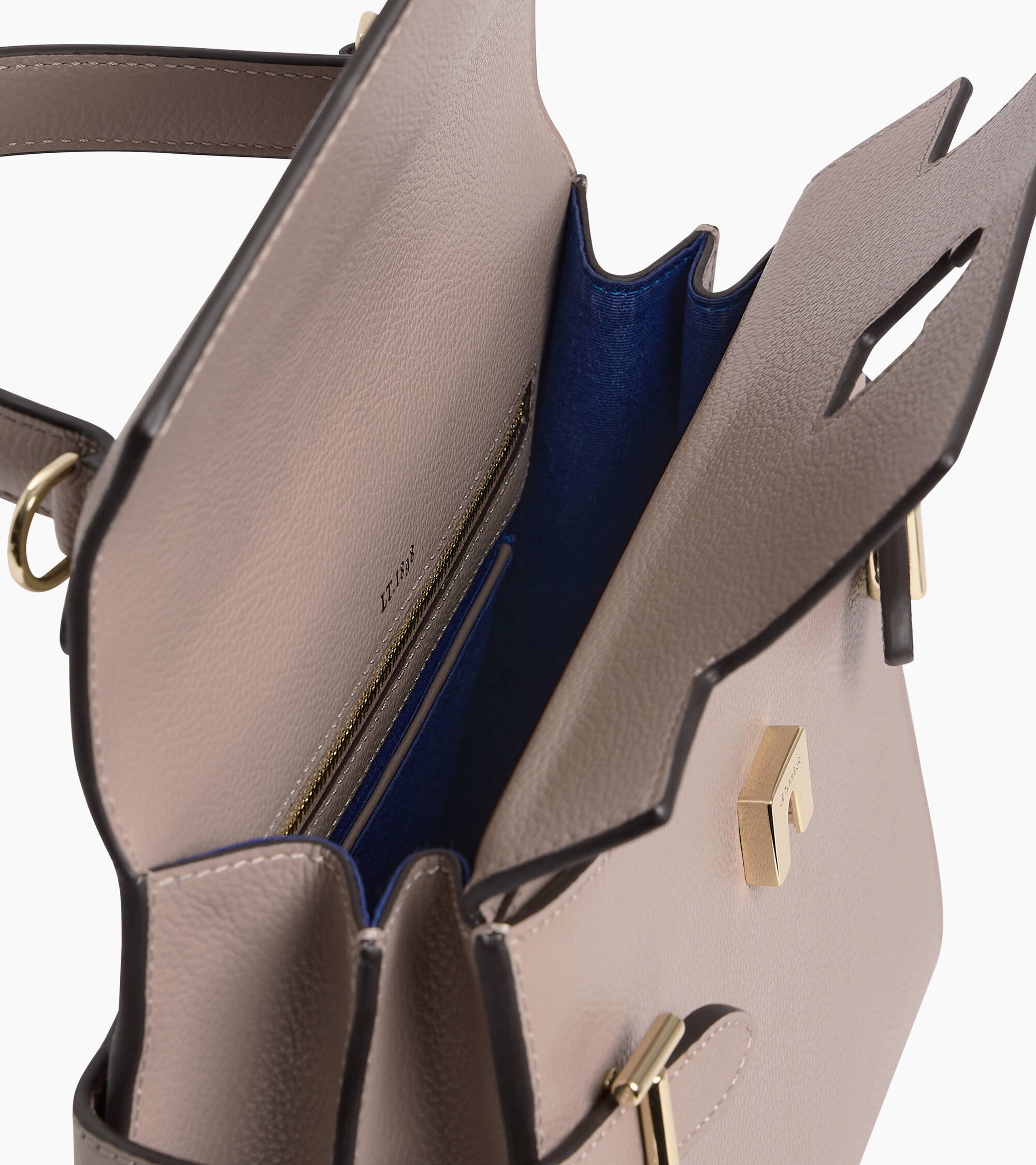 Emilie medium handbag with double flap in grained leather